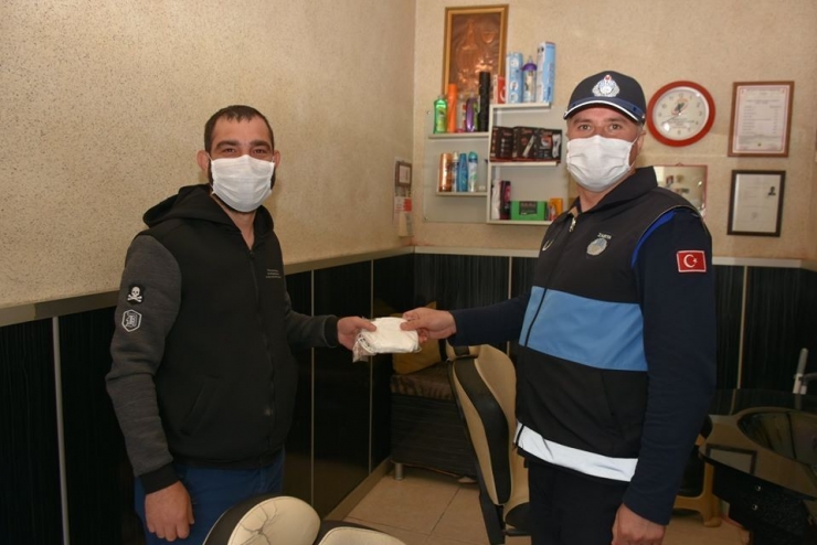 İnönü’de Berber Ve Kuaförler Dezenfekte Edildi