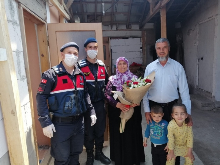 Jandarmadan Şehit Annelerine Ziyaret