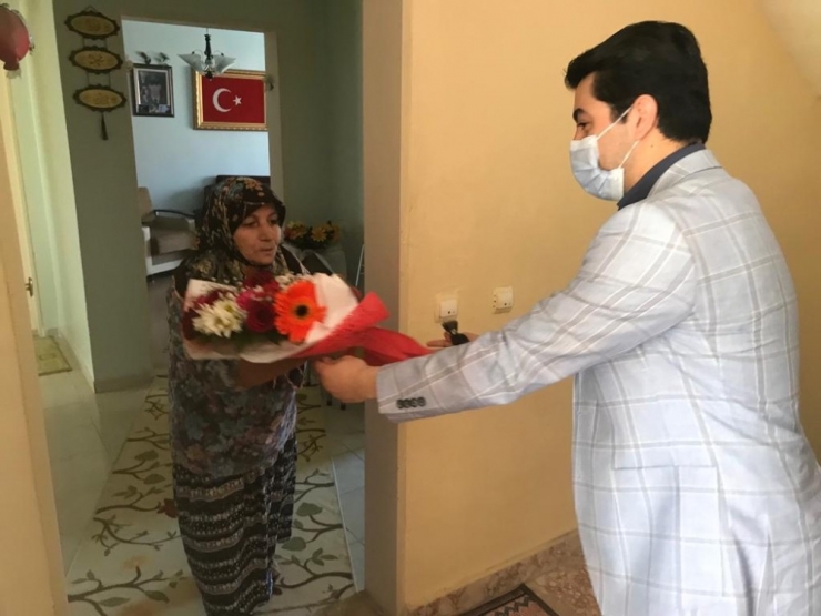 Kaymakam Kaya Şehit Annelerinin Günlerini Kutladı