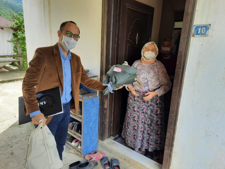 Kaymakam Vedat Yılmaz , Şehit Annelerini Unutmadı