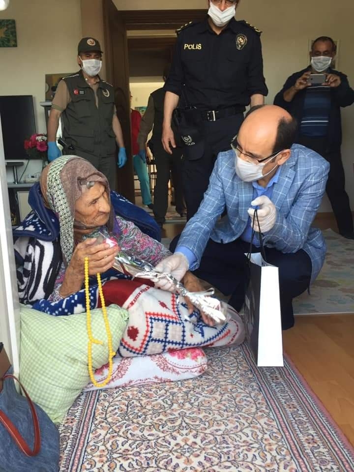 Söke’de Anneler Ziyaret Edildi