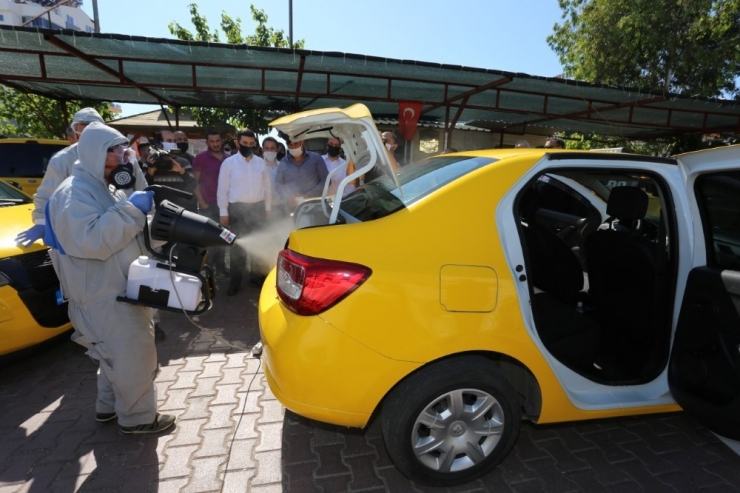 Kepez’den Taksici Esnafına Korona Virüs Desteği