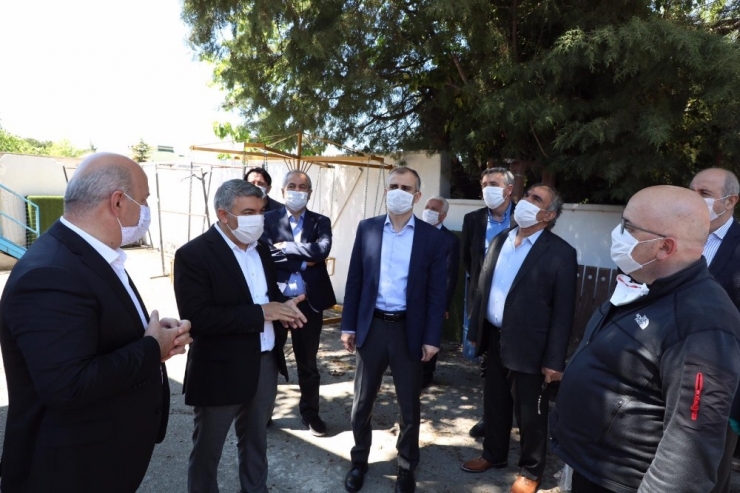 65 Yaş Üstü Vatandaşlar Dizi Setinde Gençlik Yıllarına Yolculuk Yaptı