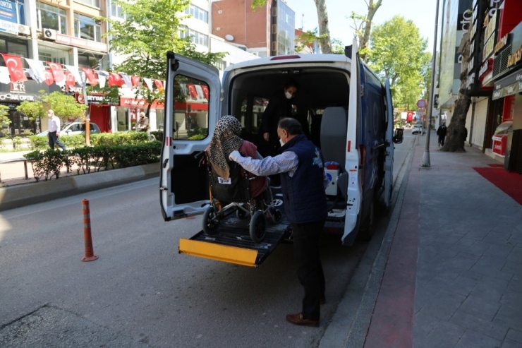65 Yaş Üstü Engelli Vatandaşlara Engelsiz Taksi Hizmeti