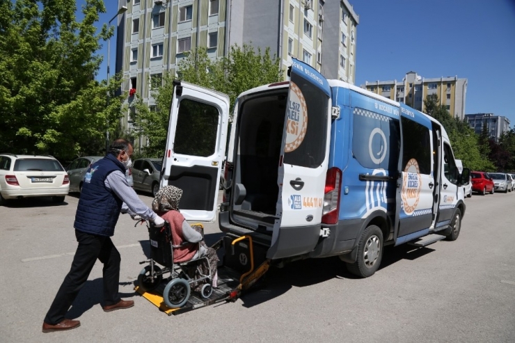 65 Yaş Üstü Engelli Vatandaşlara Engelsiz Taksi Hizmeti