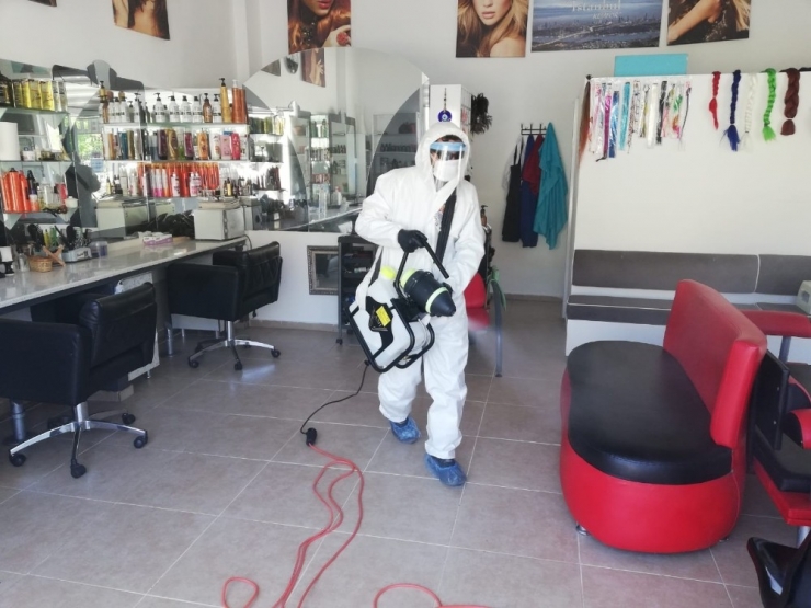 Marmaris’te Salonlar Dezenfekte Edildi