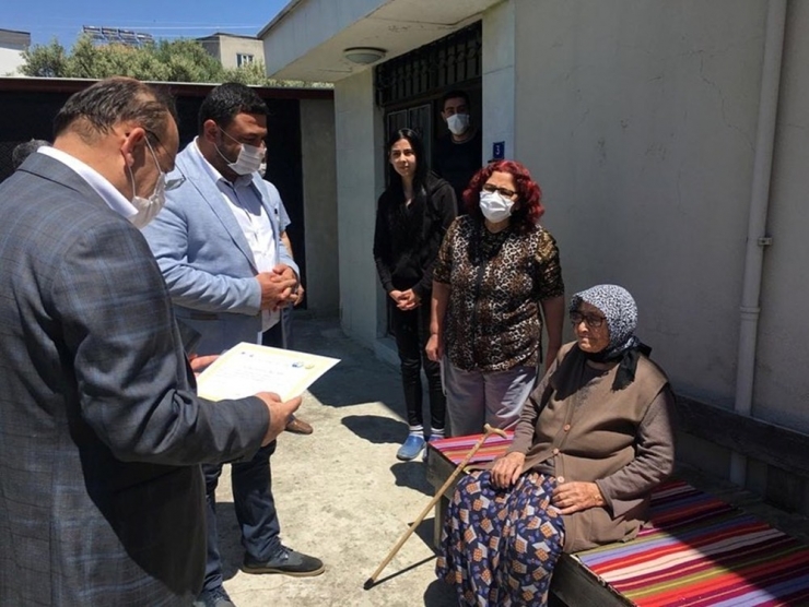 Anneler Günü Nedeniyle Yaşlı Anneler Ziyaret Edildi