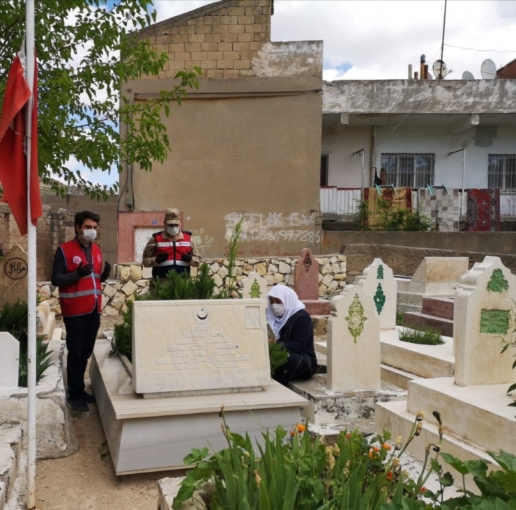 Artuklu Kaymakamlığından Şehit Annelerine Anlamlı Ziyaret