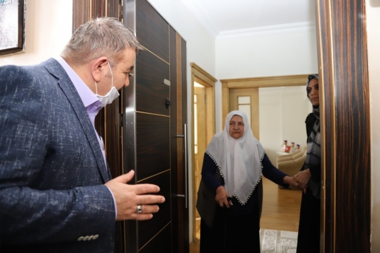 Palandöken’de Şehit Annelerine "Anneler Günü" Ziyareti