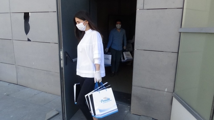 Pendik’te Şehit Anneleri Ve 100 Yaş Üzeri Annelere Ziyaret