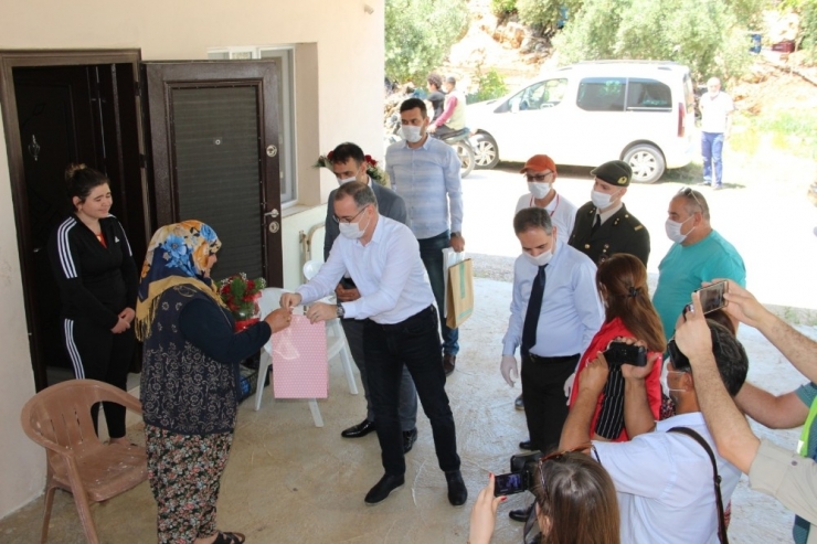 Duygulandıran Anneler Günü Kutlaması