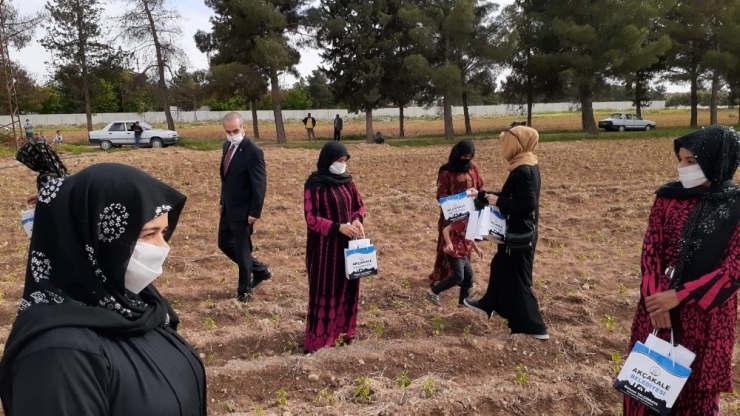 Tarlada Çalışan Anneler Unutulmadı