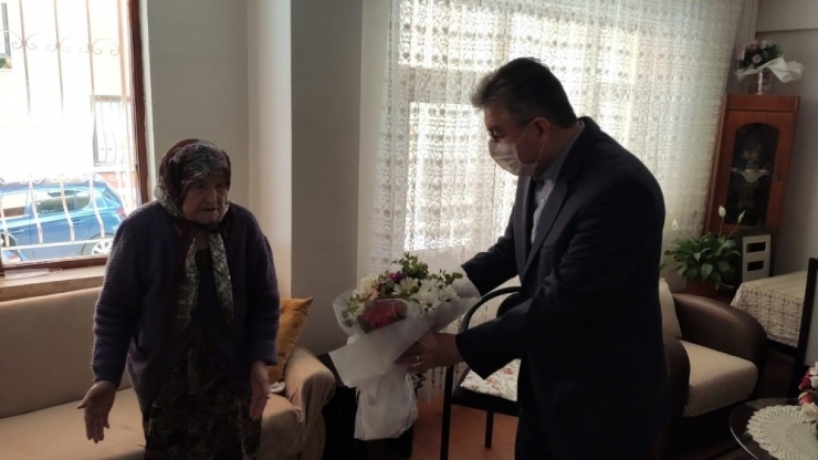 Kaymakam Yılmaz’dan Şehit Annelerine Ziyaret