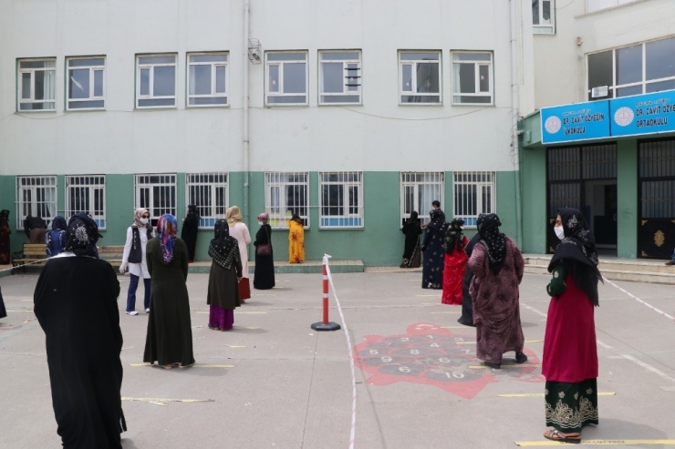 Vali Erin’den Kurallara Uyanlara Teşekkür