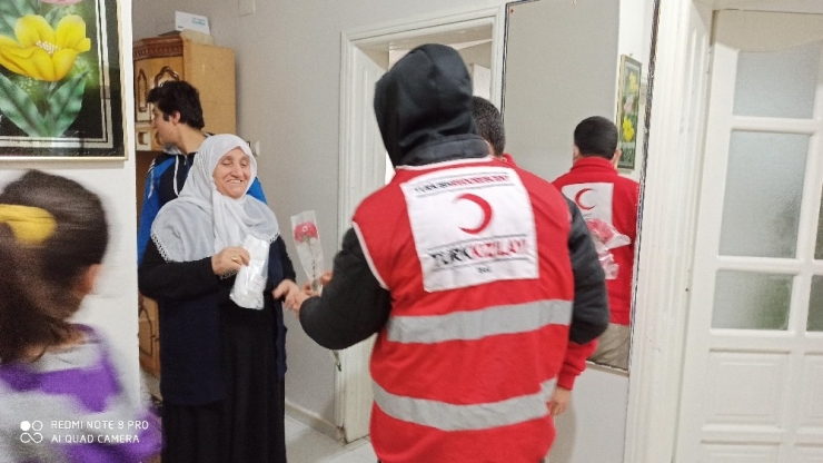 Muradiye’de 65 Yaş Ve Üzeri Annelerin Günü Kutlandı