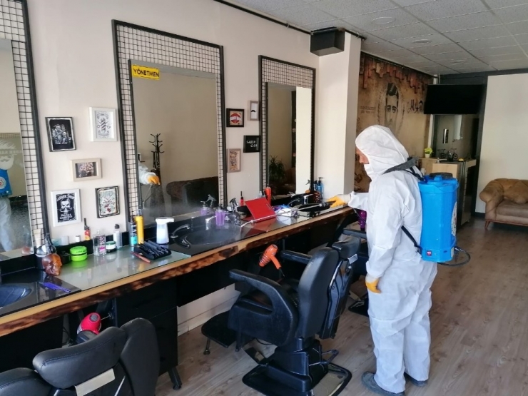 Berber Ve Kuaför Salonları İlaçlandı