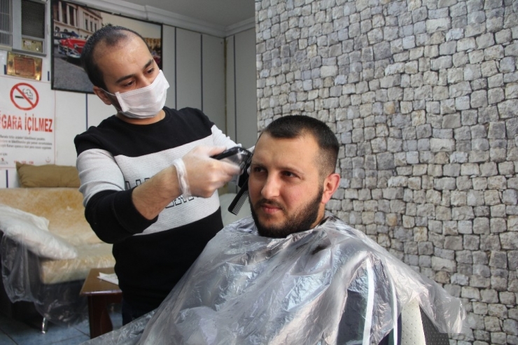 Samsun’da Berber Ve Kuaförler Mesaiye Başladı