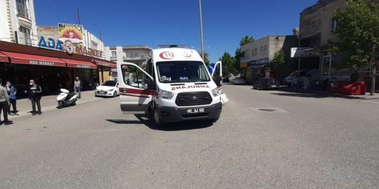 Otomobil İle Motosiklet Çarpıştı: 1 Yaralı