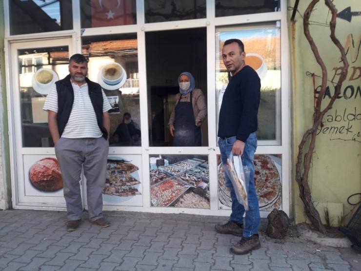 Kızılören’de Ramazan Pidesi Ücretsiz Dağıtılıyor