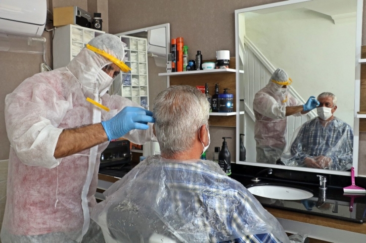 Antalya’da Bin 400 Berber Zamlı Tarifeyle ‘Makas’ Dedi