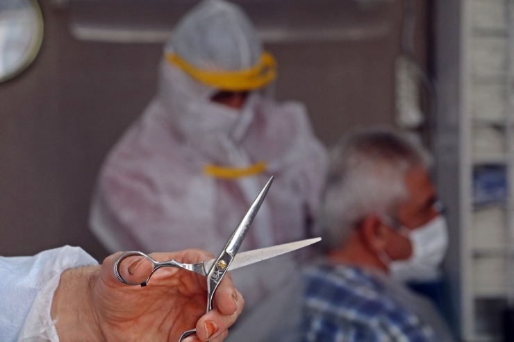 Antalya’da Bin 400 Berber Zamlı Tarifeyle ‘Makas’ Dedi