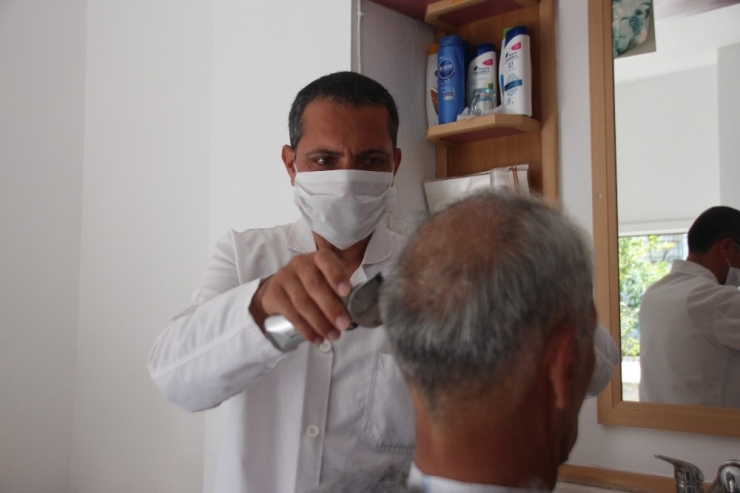 Berberlere Yoğun Randevu Talebi Var