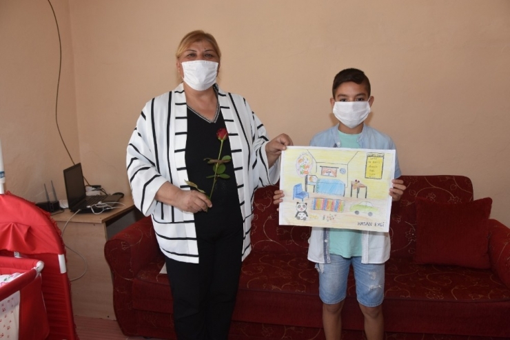 Annelerine Sürpriz Yaptılar Gram Altını Kaptılar