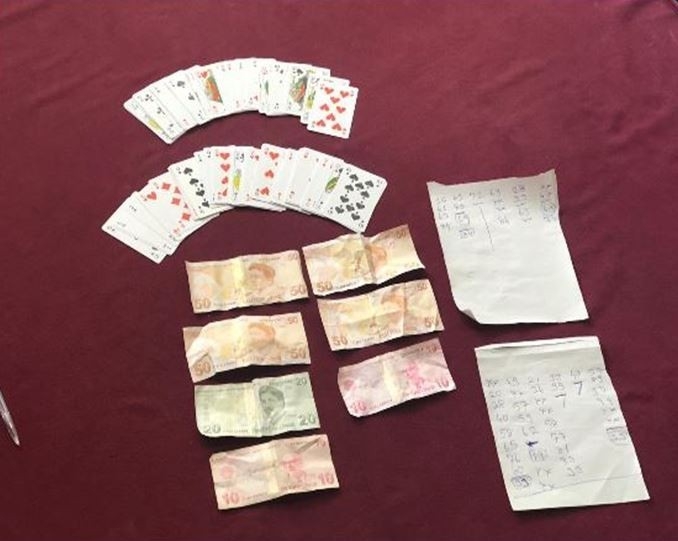 Kumar Oynayan 25 Kişiye 95 Bin 900 Tl İdari Para Cezası Kesildi