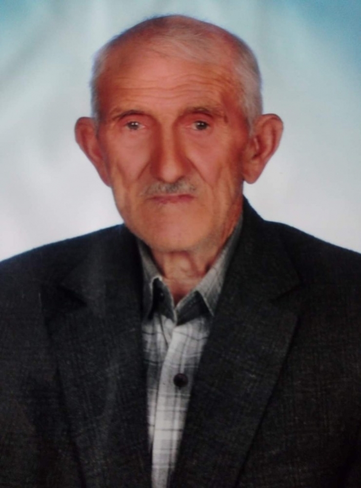 Devrilen Motorun Altında Kalan Yaşlı Adan Hayatını Kaybetti