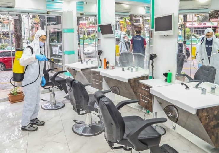 Berber Ve Kuaför Salonları Dezenfekte Edildi