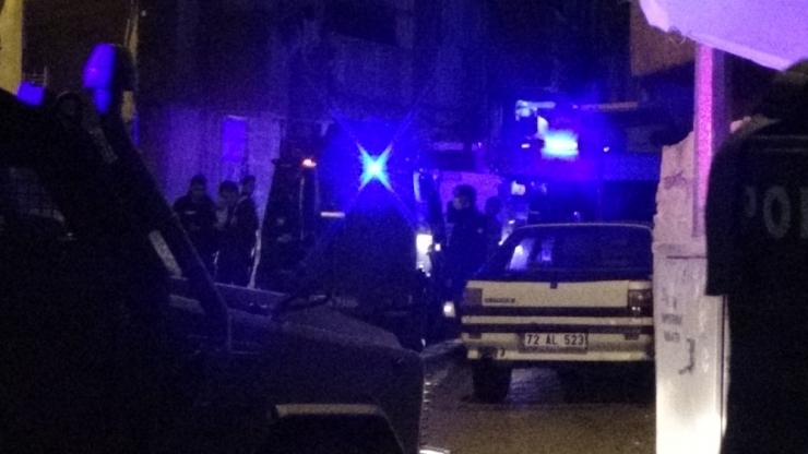 Diyarbakır’da 2 Aile Arasında Yaşanan Çatışmalar Devam Ediyor: 2 Ölü, 7 Yaralı