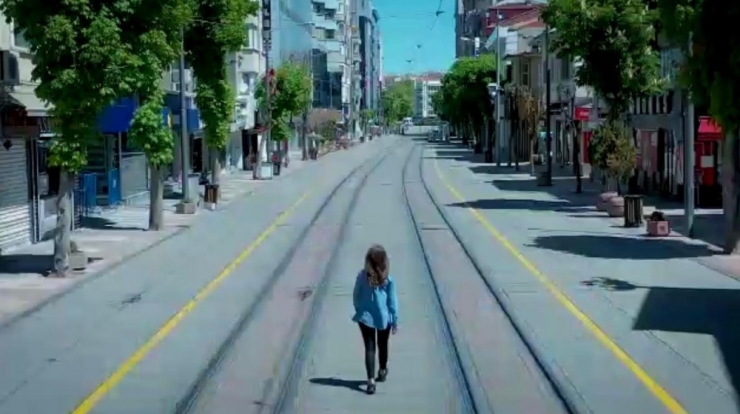 Sokağa Çıkma Kısıtlamasını Anlatan En Güzel Video