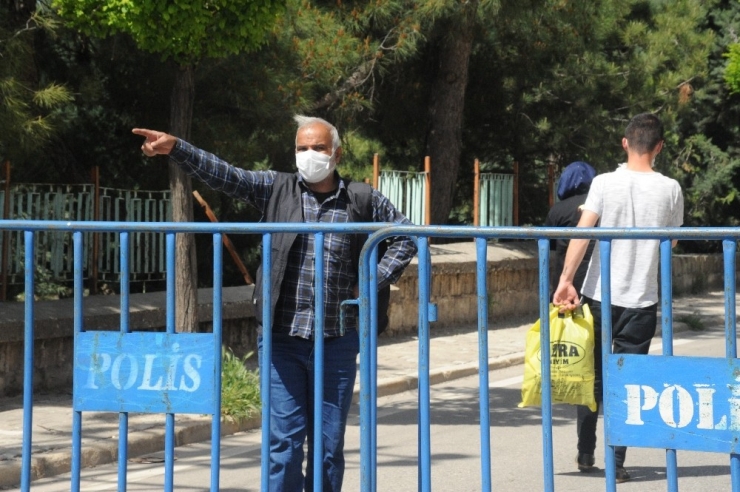 Gaziantep’te Bir Mahalle Karantinaya Alındı