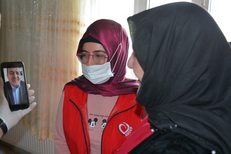 Valinin Selamını Alan Şehit Annesi Gözyaşlarını Tutamadı