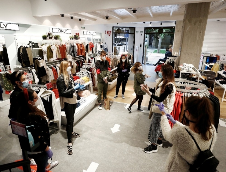 İspanya, Normalleşme Sürecinin 2. Aşamasına Geçti