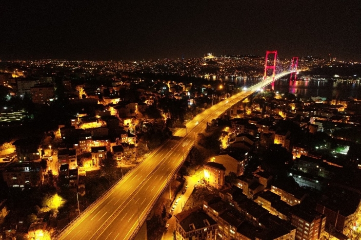 İstanbul’da Sokağa Çıkma Kısıtlamasının Sona Ermesiyle Hayat Normale Döndü