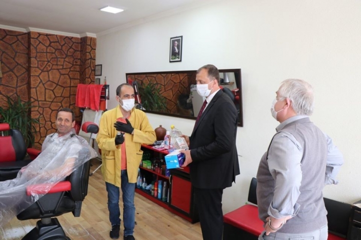 Berber Ve Kuaförlere Hijyen Desteği