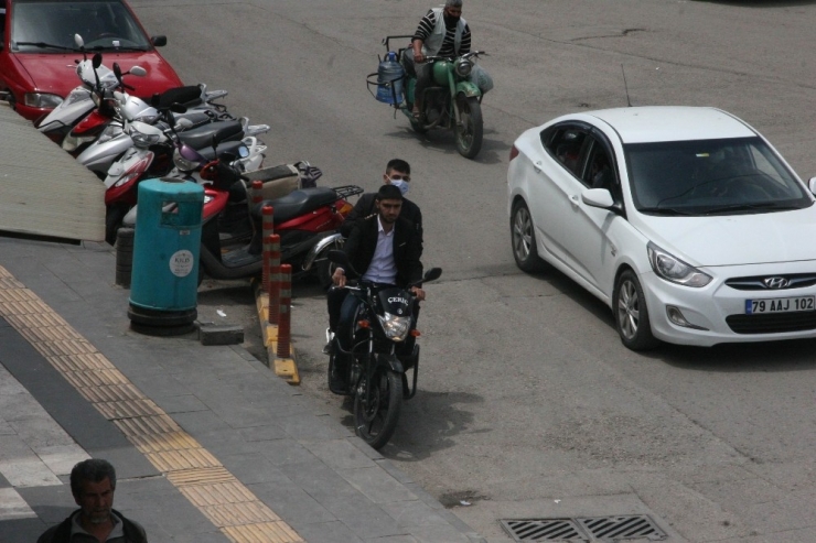 Korona Motosikletlilerin Umurunda Değil