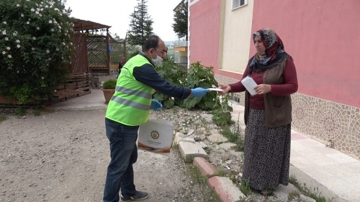 Kırıkkale’de 100 Bin Maske Dağıtıldı