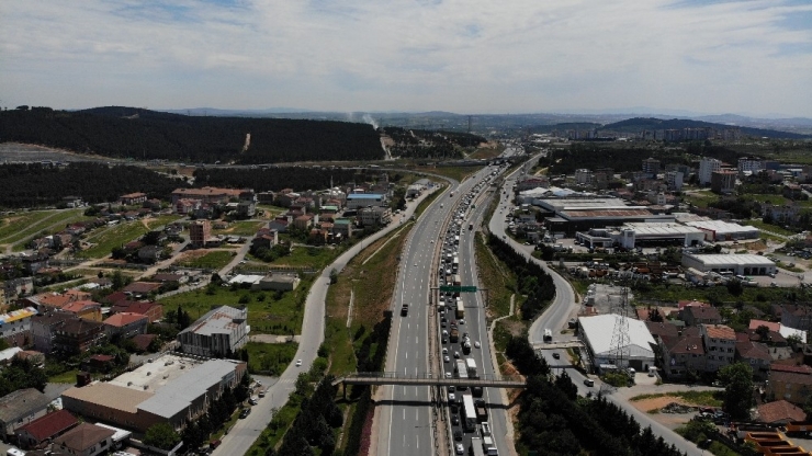 Kısıtlamanın Ardından Tuzla’da İstanbul’a Giriş - Çıkışta Uzun Araç Kuyruğu
