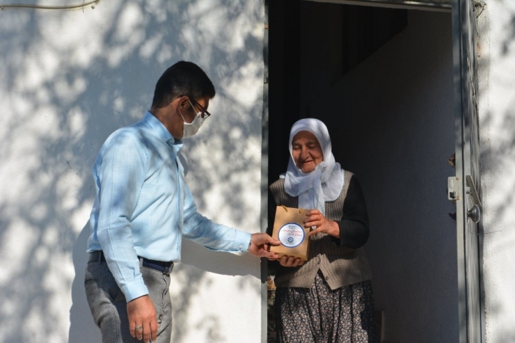 Başkan Güngör’den Şehit Annesine Ziyaret