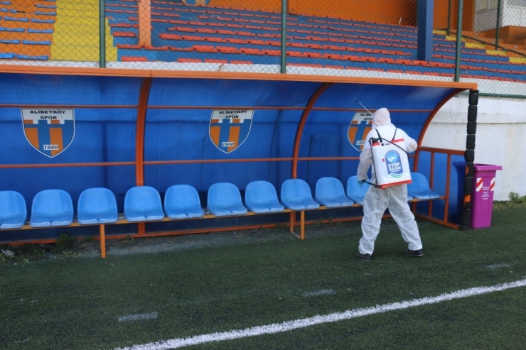 Eyüpsultan’da Dezenfekte Edilen Statlar Maçlara Hazır