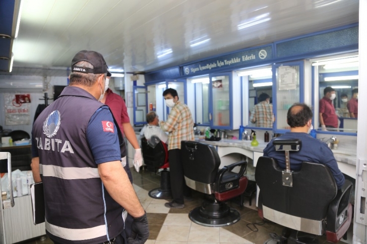 Mersin’de Berber Ve Kuaförler, Faaliyete Denetimle Başladı