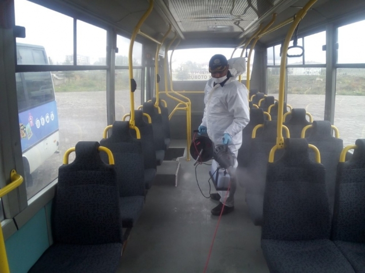 Belediye Ekipleri Dezenfekte Çalışmalarını Sürdürüyor