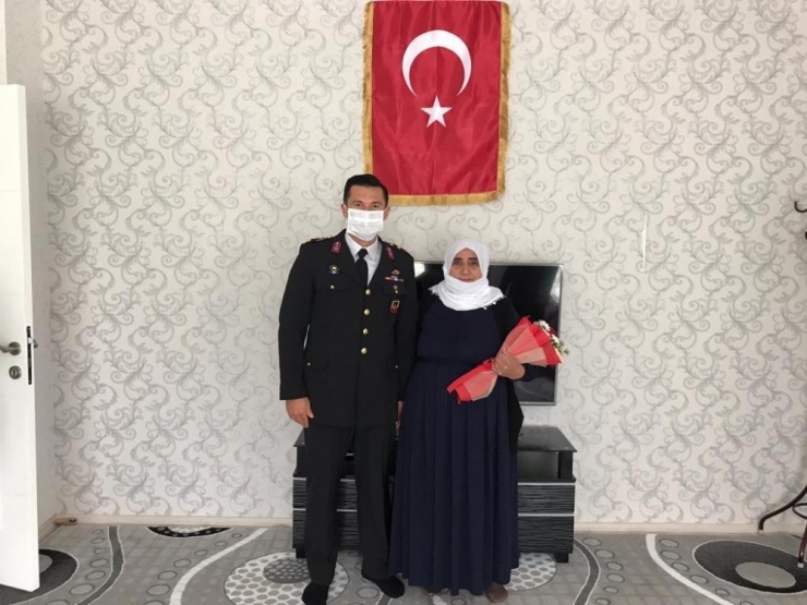 Siirt’te Jandarmadan Şehit Annelerine Sürpriz