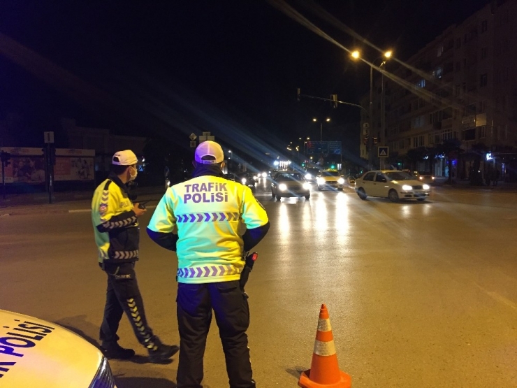 48 Saatlik Kısıtlama Sona Erdi, Vatandaşlar Evlerinden Dışarı Çıktı