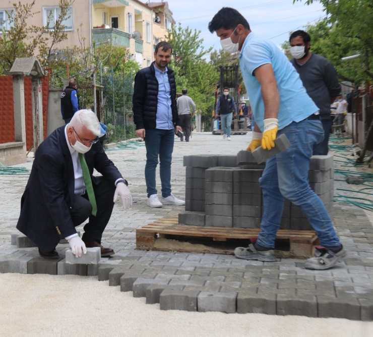 Ergene Belediyesi Yol Çalışmalarına Aksatmadan Devam Ediyor