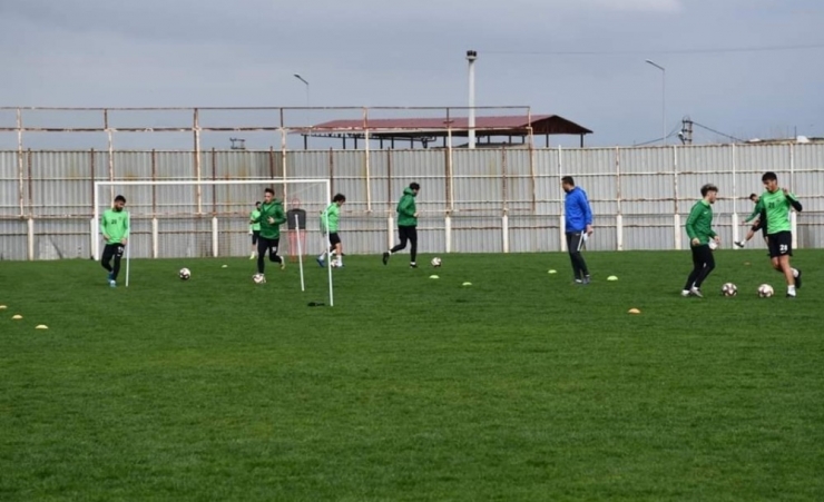 Diyarbekirspor Teknik Heyeti Ve Futbolcularına Korona Virüs Testi