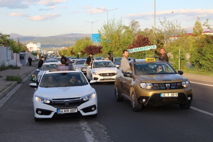 Solhanspor Efeler Ligine Yükseldi, Kutlama Korona Virüs Tedbirlerine Göre Yapıldı