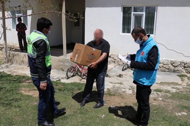 Gürpınar Kaymakamlığından İhtiyaç Sahiplerine Destek